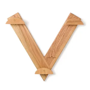3-PEG SOLID WOOD "V" HAT RACK