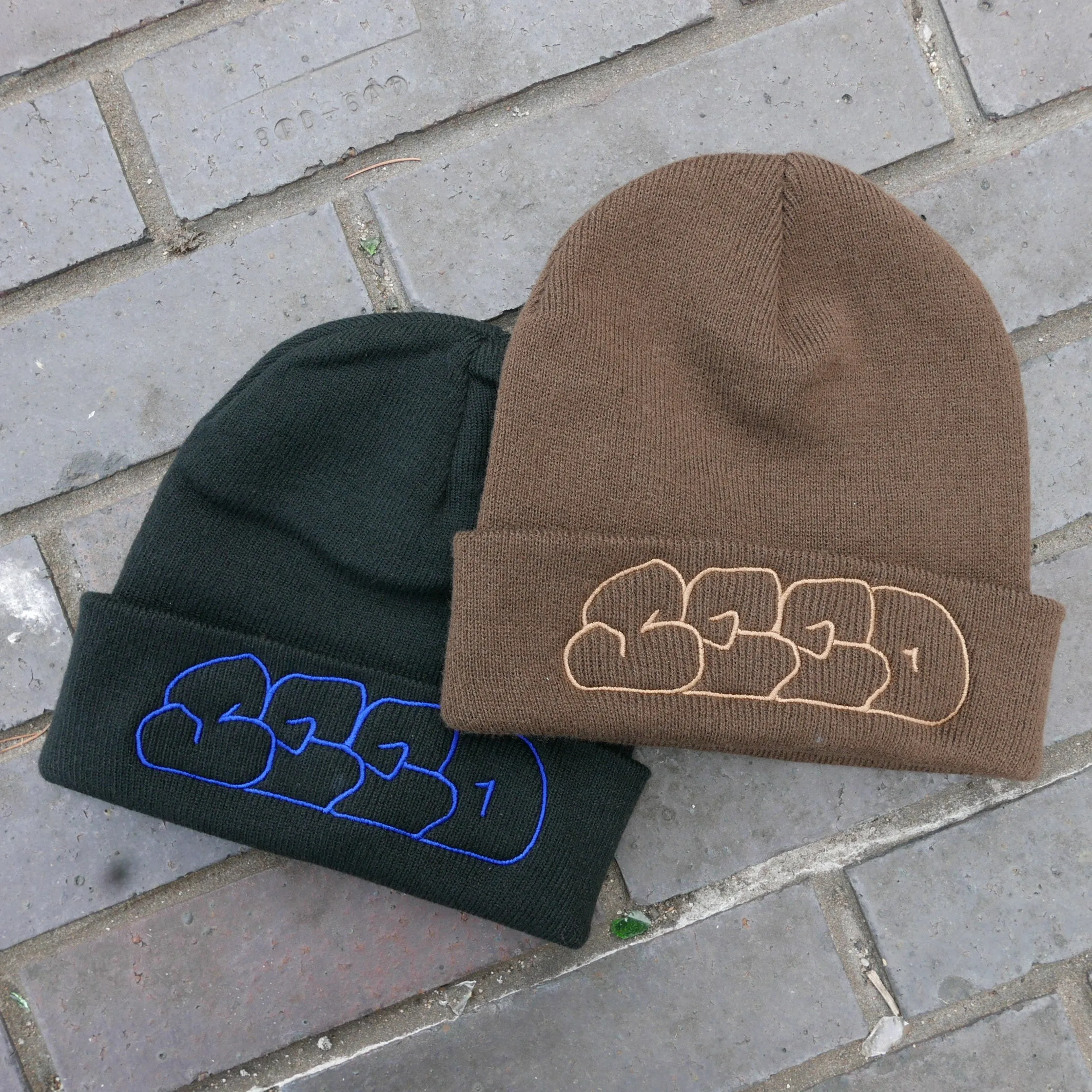 Seed Throw Logo Beanie - Chocolate