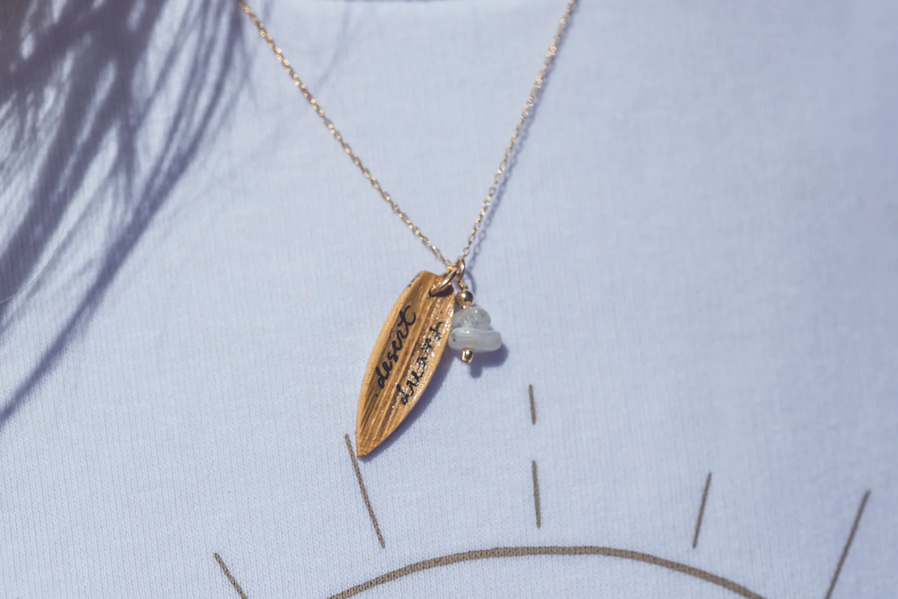 UNIQUE SURF GOLD NECKLACE
