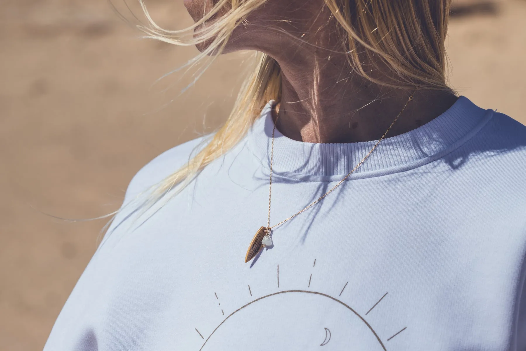 UNIQUE SURF GOLD NECKLACE
