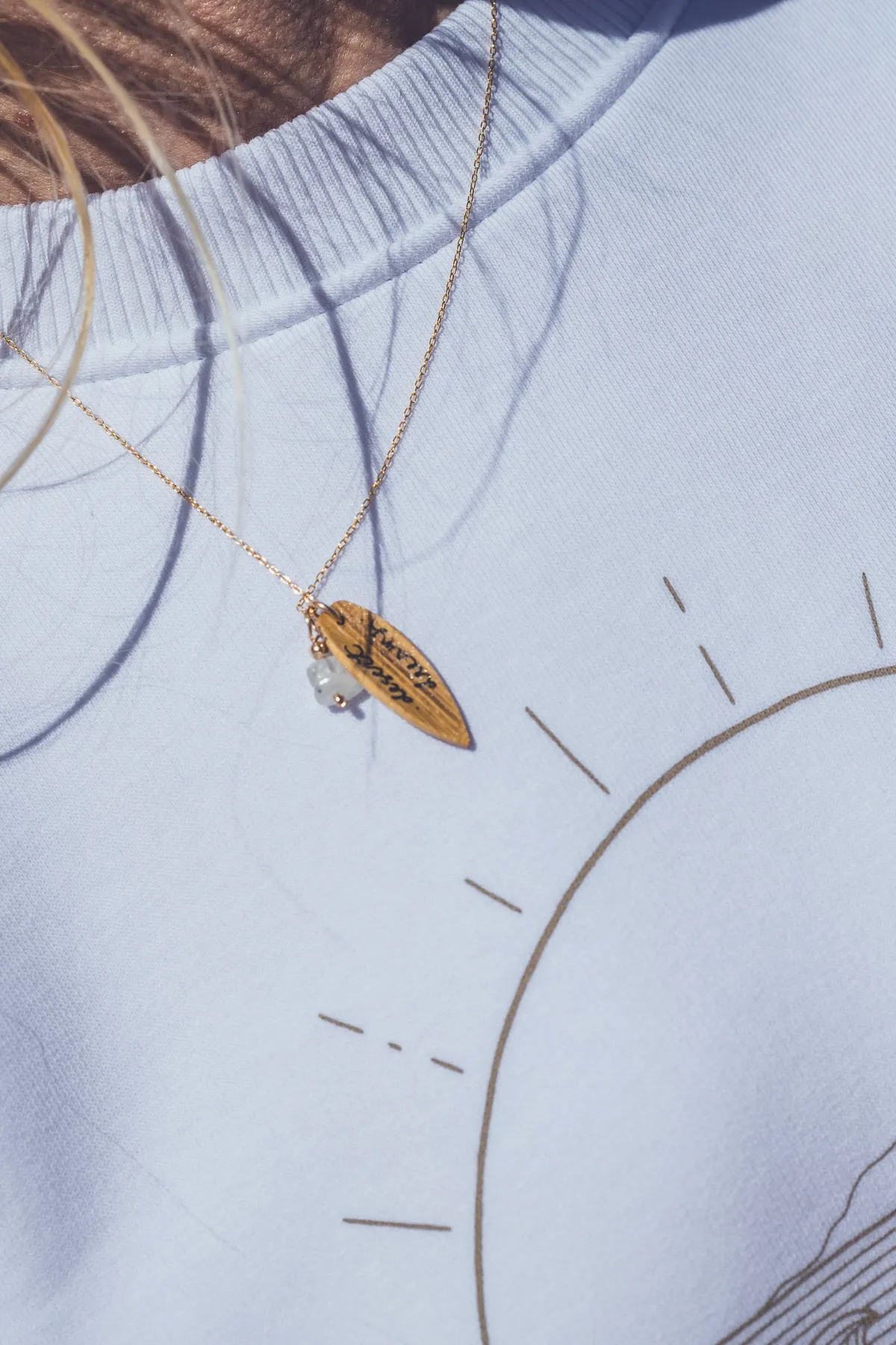 UNIQUE SURF GOLD NECKLACE