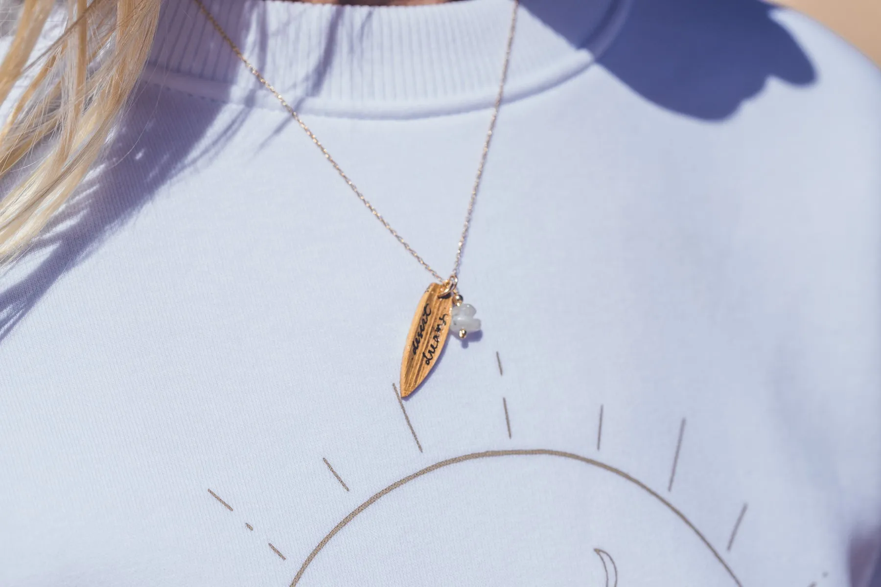 UNIQUE SURF GOLD NECKLACE